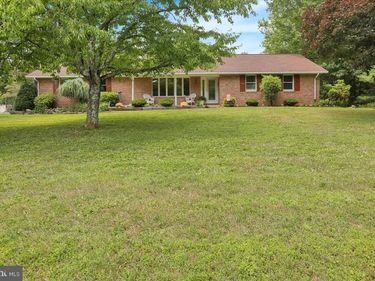 1097 SOFFA ROAD, EAST GREENVILLE, PA 18041