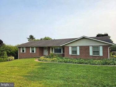 3765 COMPTON LANE, YORK, PA 17402