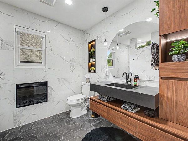 3205 NW Alberta Street , Bentonville, AR 72712