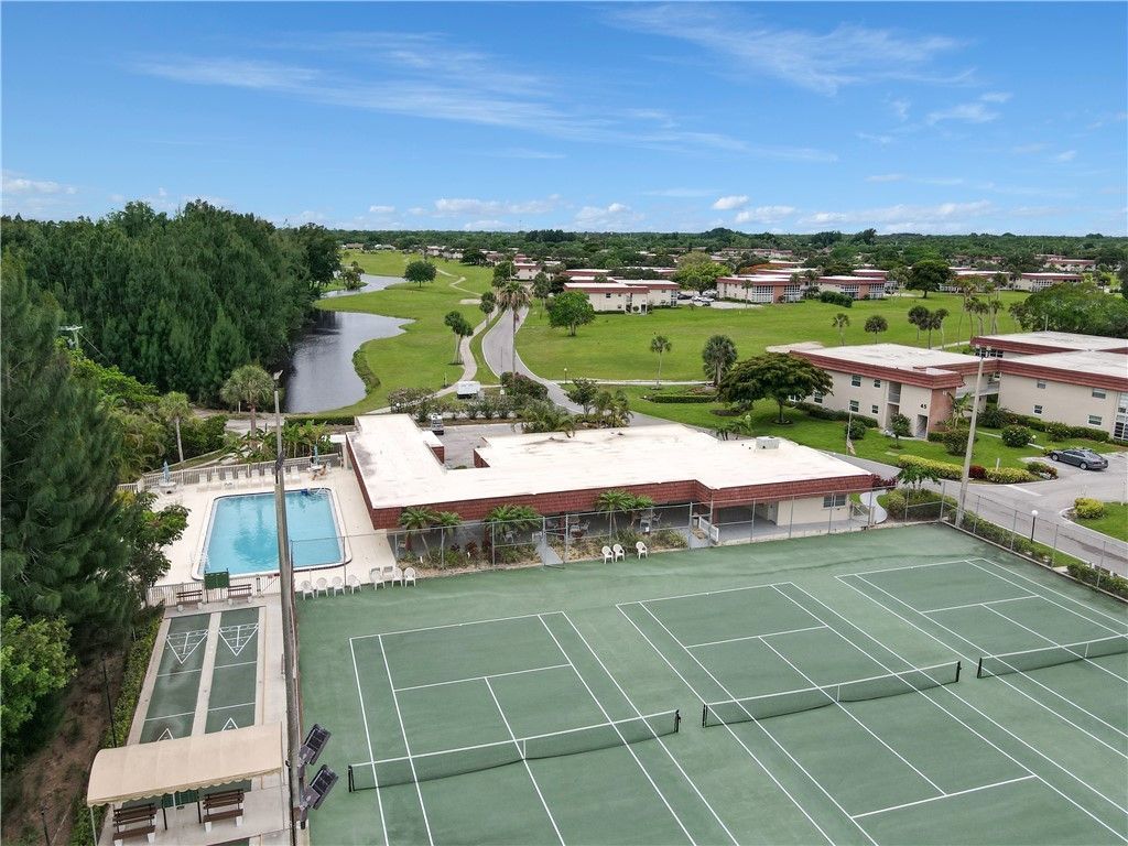 52 Woodland Drive, Unit 103, Vero Beach, FL 32962 Photo