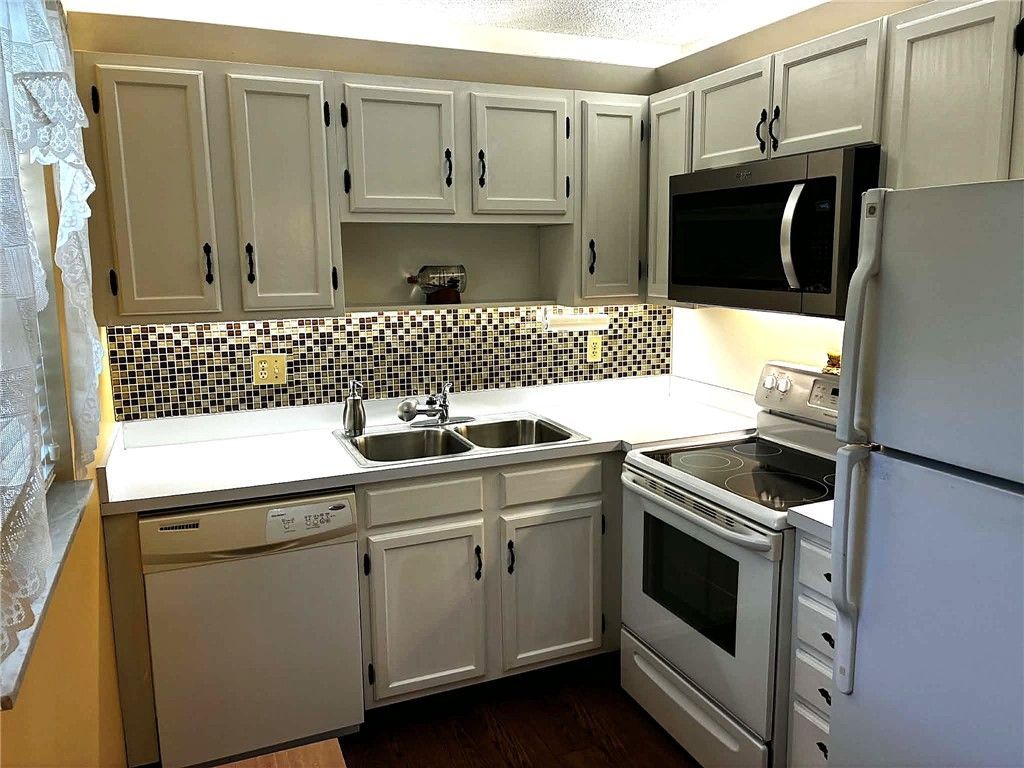 52 Woodland Drive, Unit 103, Vero Beach, FL 32962 Photo