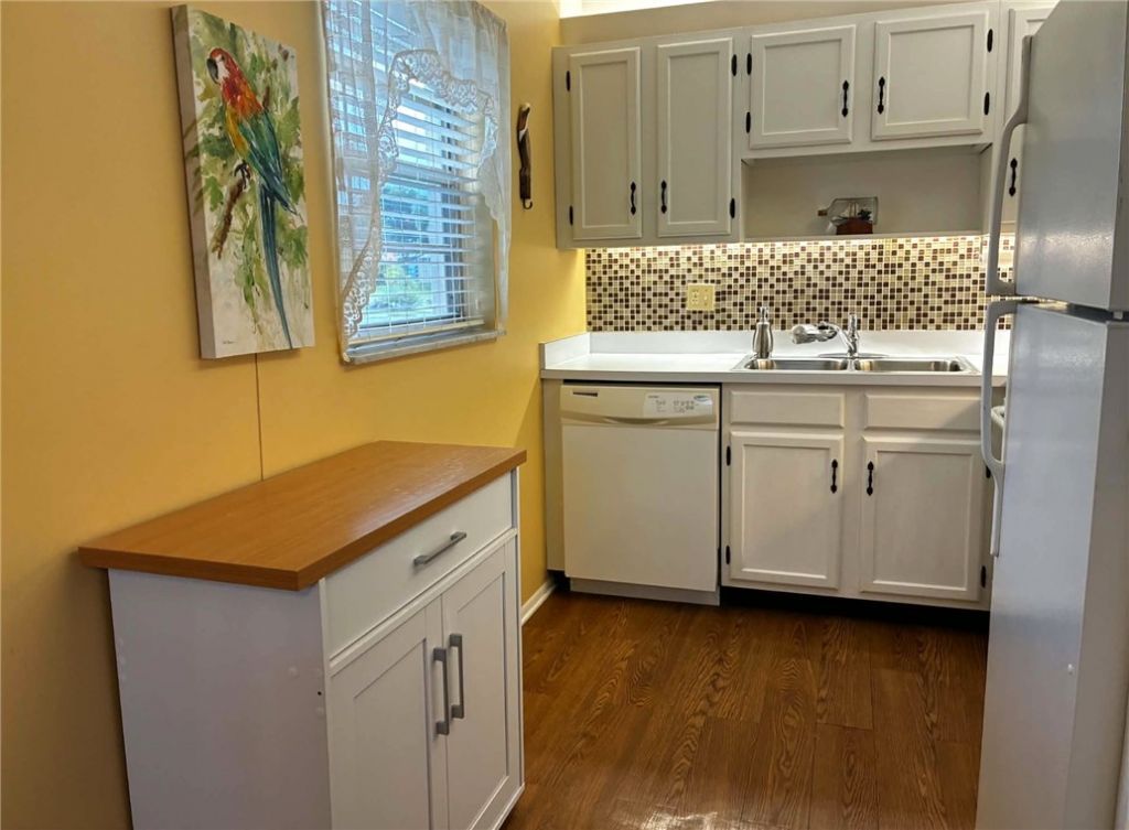 52 Woodland Drive, Unit 103, Vero Beach, FL 32962 Photo