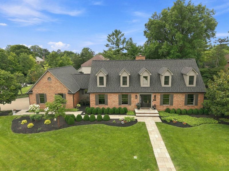 6075 Whittingham Drive, Dublin, OH 43017 Photo 1
