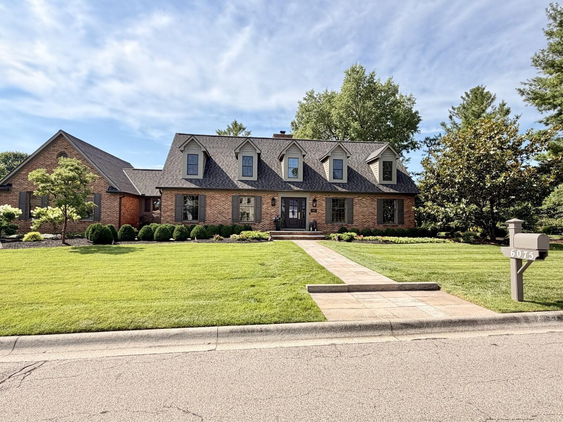 6075 Whittingham Drive, Dublin, OH 43017 Main Photo