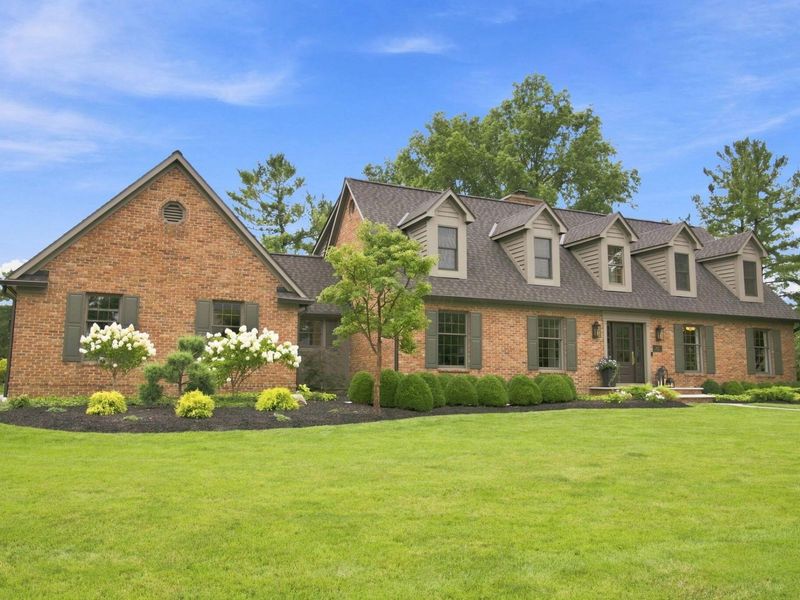 6075 Whittingham Drive, Dublin, OH 43017 Photo 3