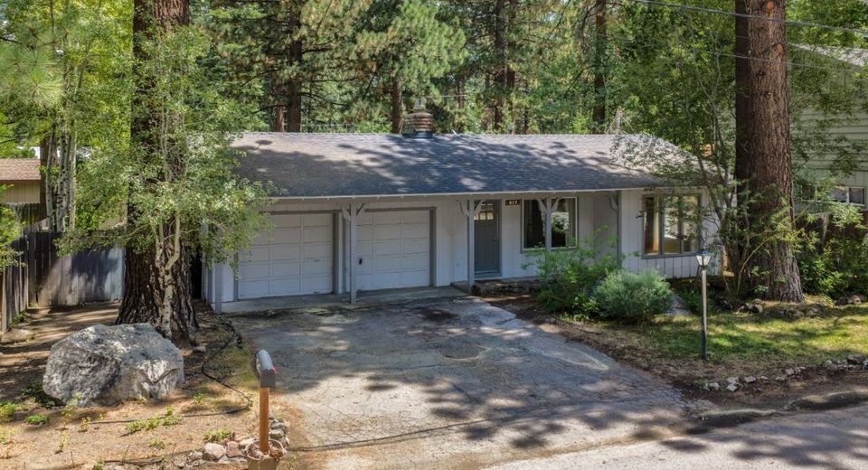 917 Rainbow Drive, South Lake Tahoe, CA 96150 Photo