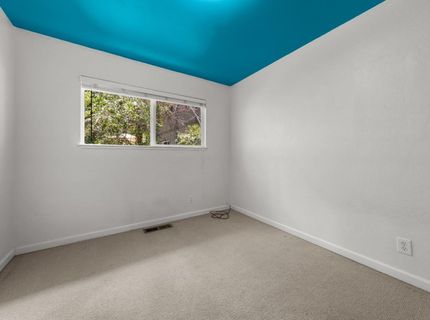917 Rainbow Drive, South Lake Tahoe, CA 96150 Photo