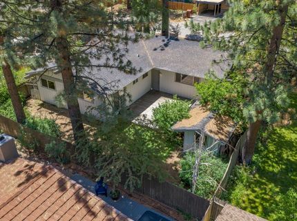 917 Rainbow Drive, South Lake Tahoe, CA 96150 Photo