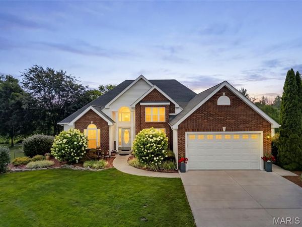 224 Bennington Drive, Troy, MO 63379