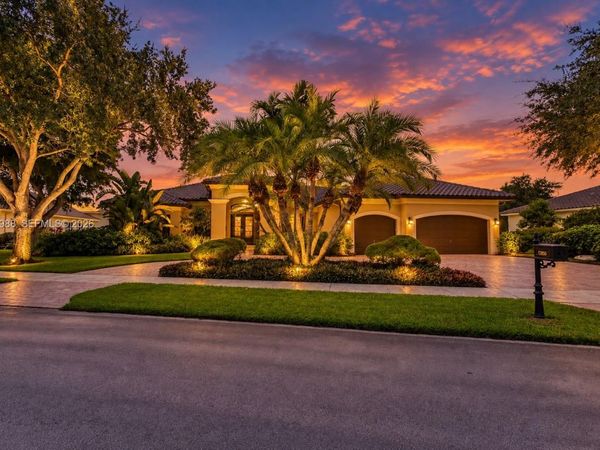 13860 SW 40th St, Davie, FL 33330