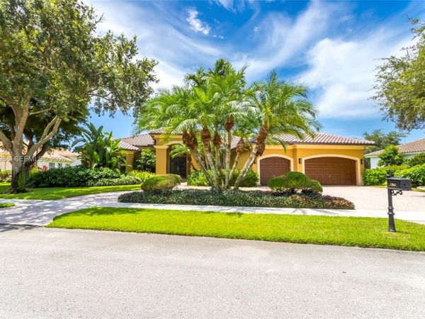 13860 SW 40th St , Davie, FL 33330