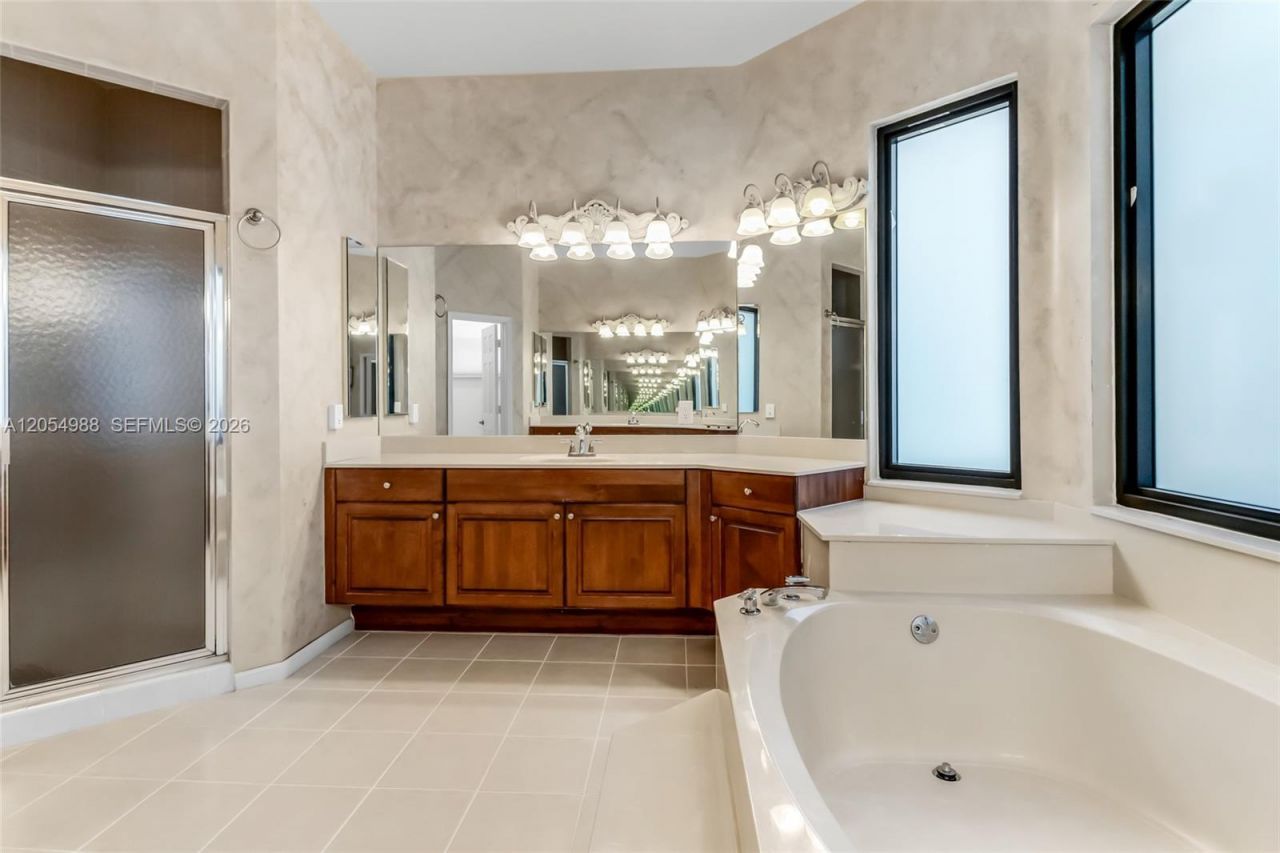 13860 SW 40th St, Davie, FL 33330 Photo