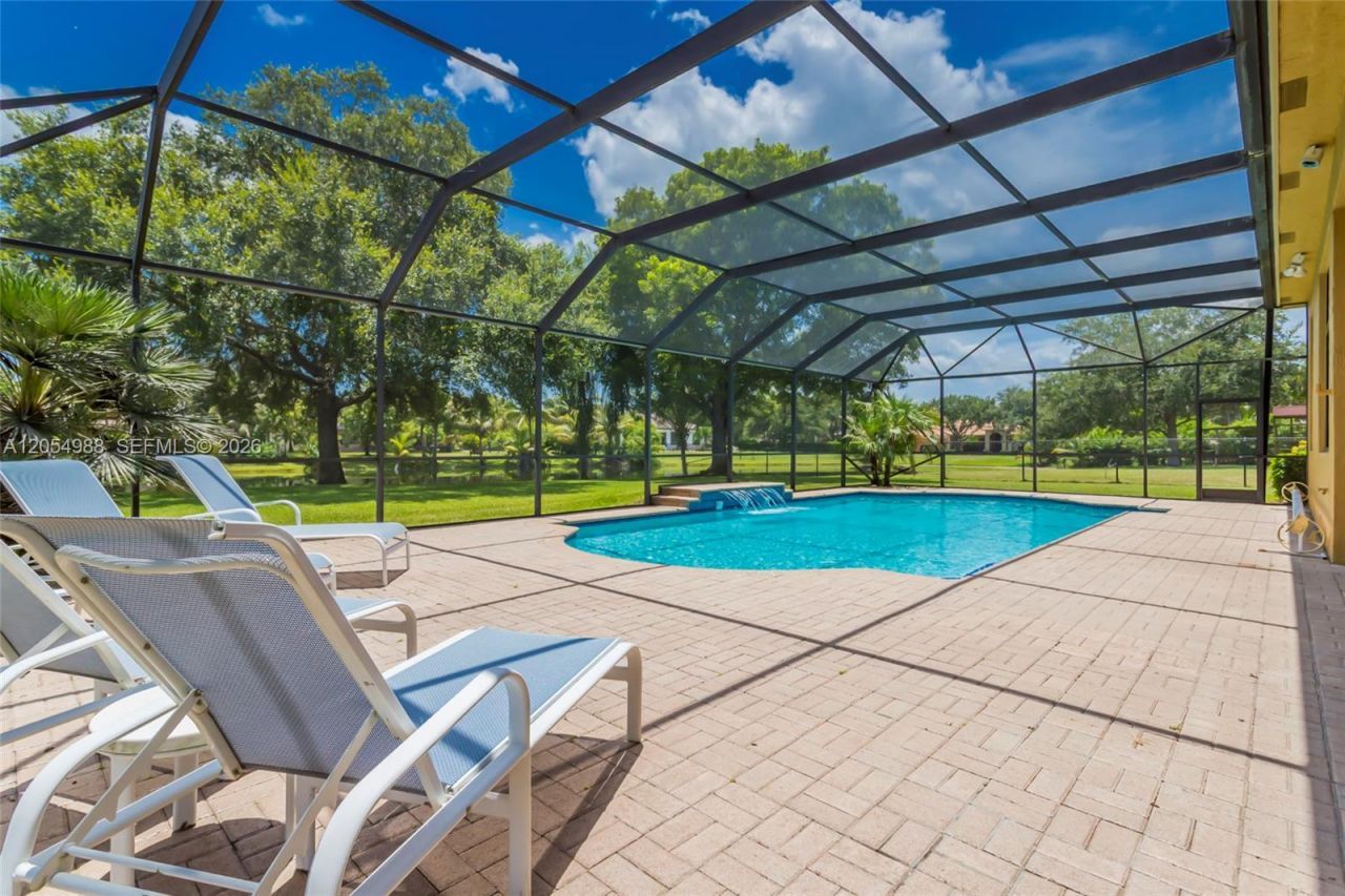 13860 SW 40th St, Davie, FL 33330 Photo