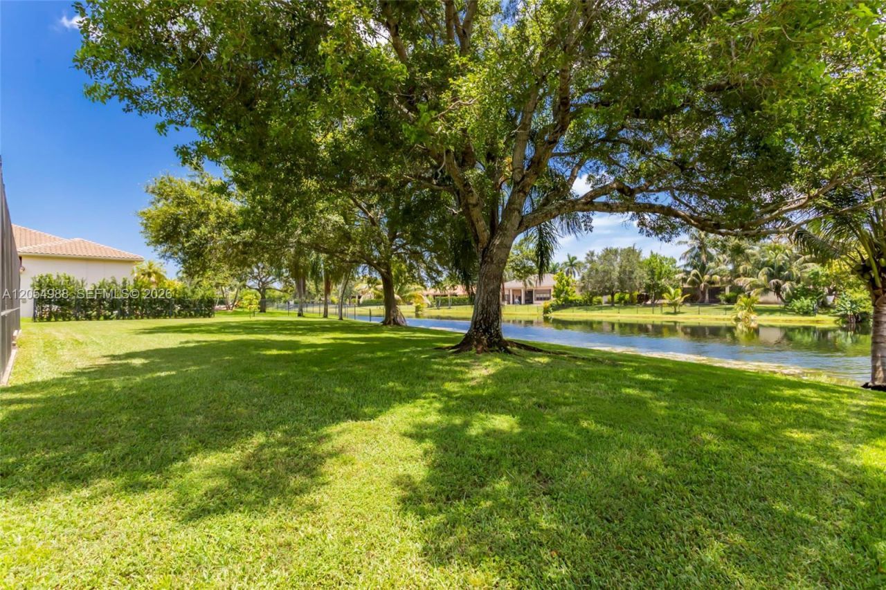 13860 SW 40th St, Davie, FL 33330 Photo