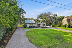 678 Edmonds Drive photo 4