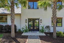 678 Edmonds Drive photo 4