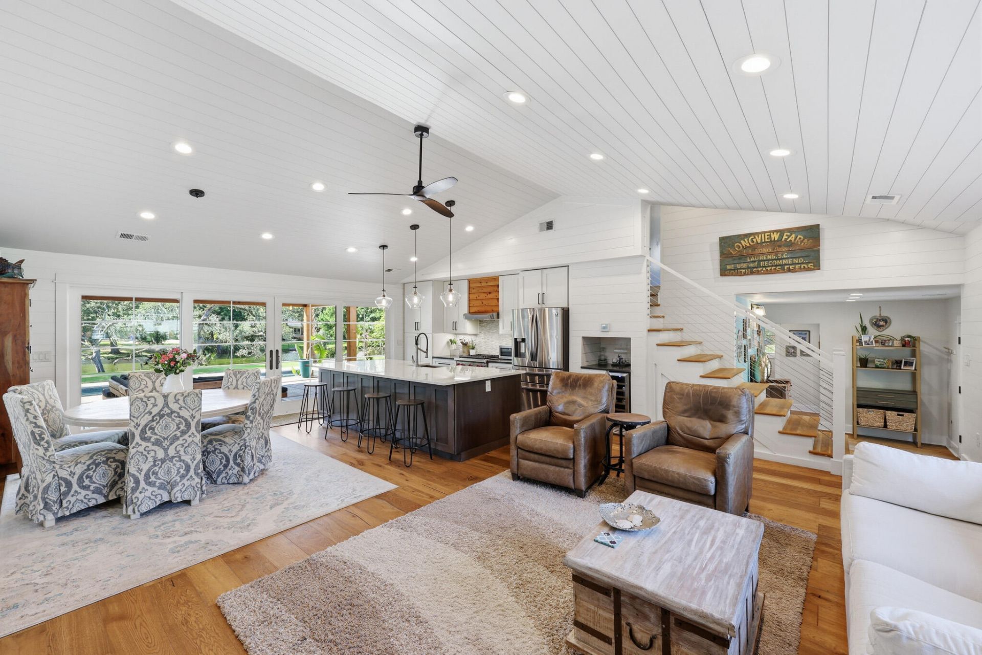 678 Edmonds Drive Photo 8