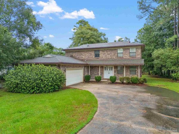 550 Riola Pl, Pensacola, FL 32506
