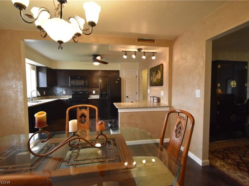 901 Pearson Circle, Unit 2, Boardman, OH 44512 Photo 11