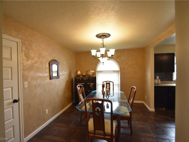 901 Pearson Circle, Unit 2, Boardman, OH 44512 Photo 8