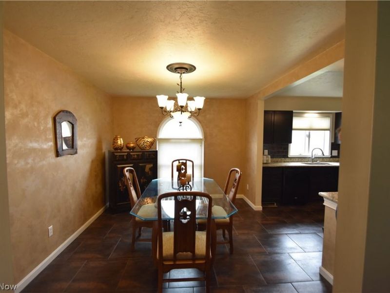 901 Pearson Circle, Unit 2, Boardman, OH 44512 Photo 9