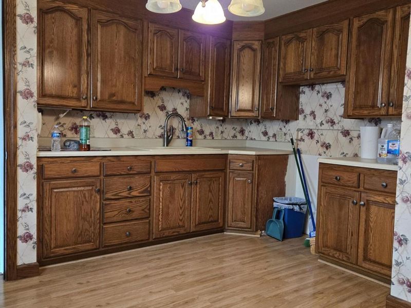 946 E Spring Street, Saint Marys, OH 45885 Photo 4