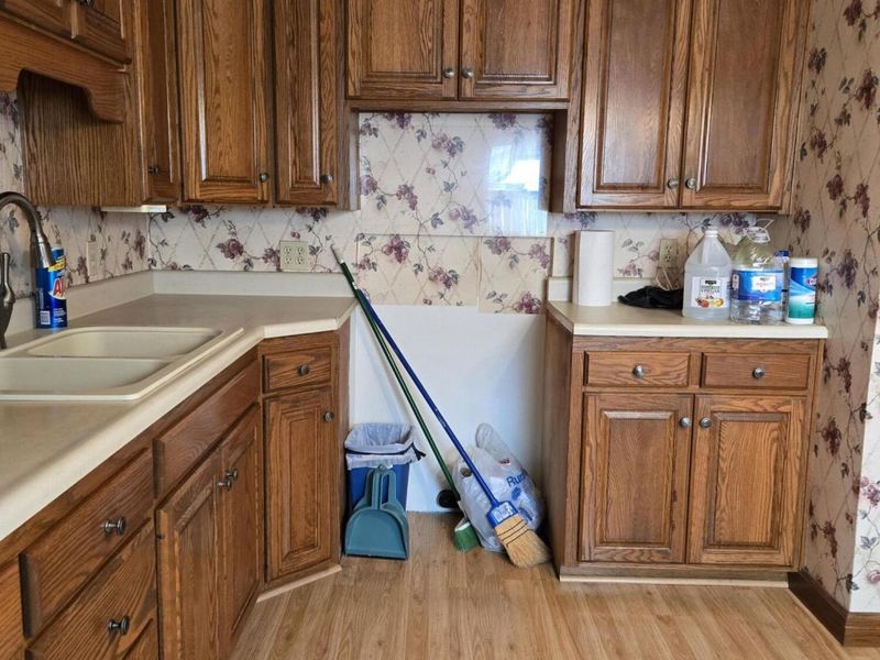 946 E Spring Street, Saint Marys, OH 45885 Photo 5