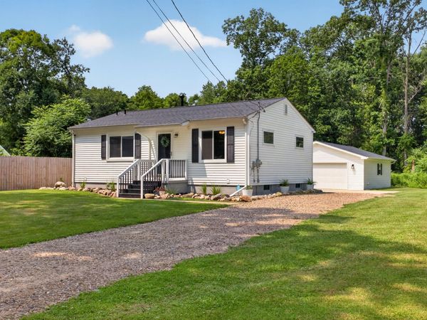 2430 Kibby, Jackson, MI 49203