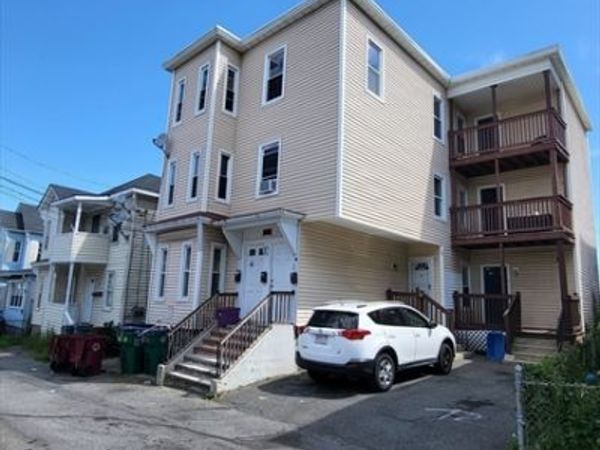 10 Rockdale Avenue, Unit 10, Lowell, MA 01854
