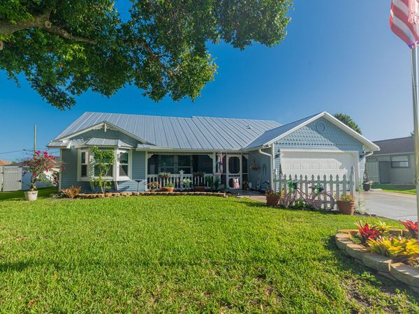 2309 SW FERN Circle, Port St. Lucie, FL 34953