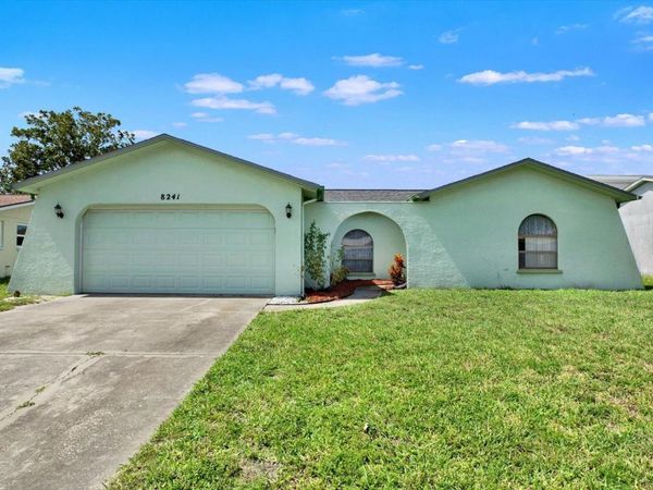 8241 WINTHROP DRIVE , PORT RICHEY, FL 34668