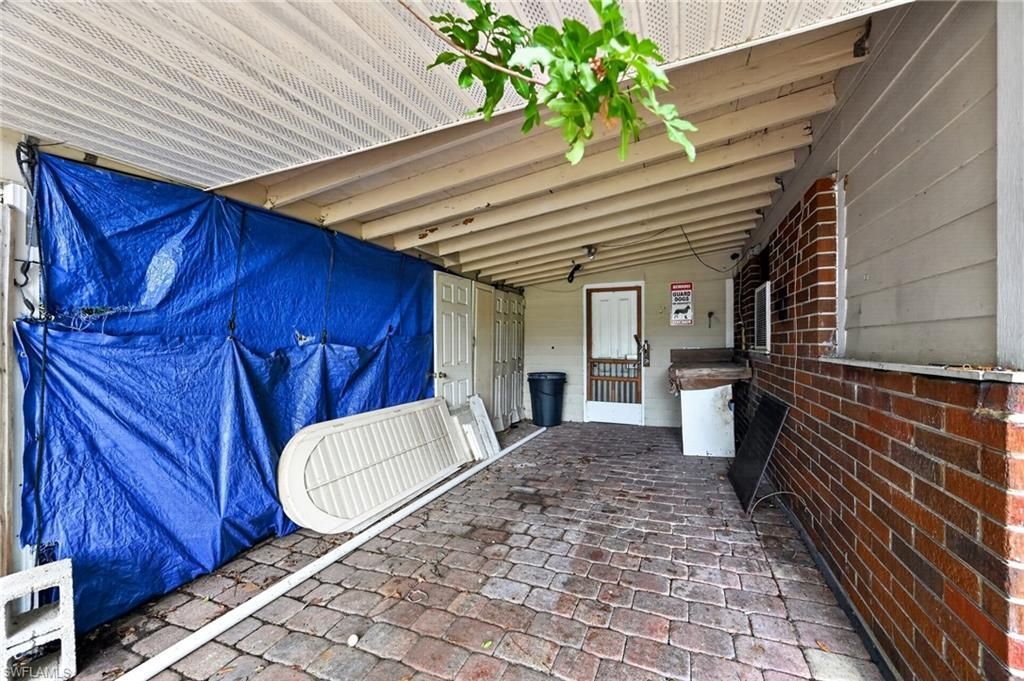 1223 Embassy Ln, Naples, FL 34104 Photo