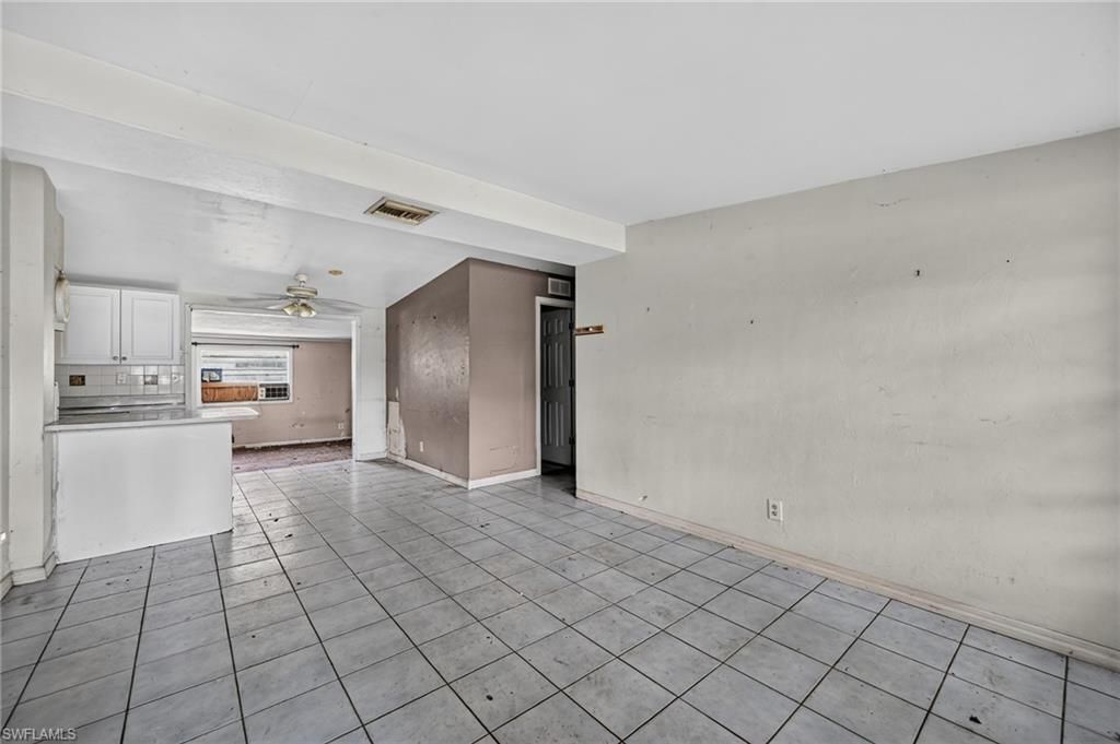1223 Embassy Ln, Naples, FL 34104 Photo