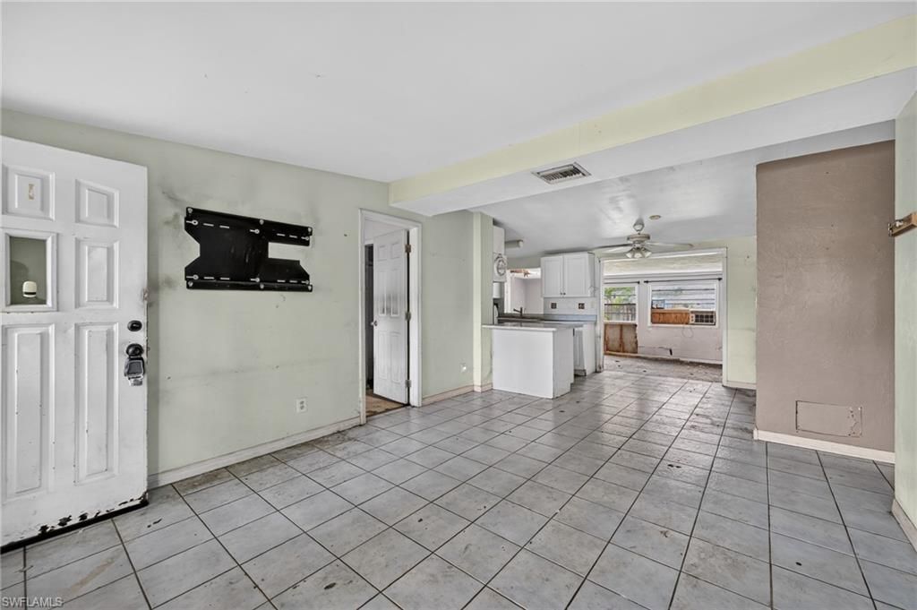 1223 Embassy Ln, Naples, FL 34104 Photo