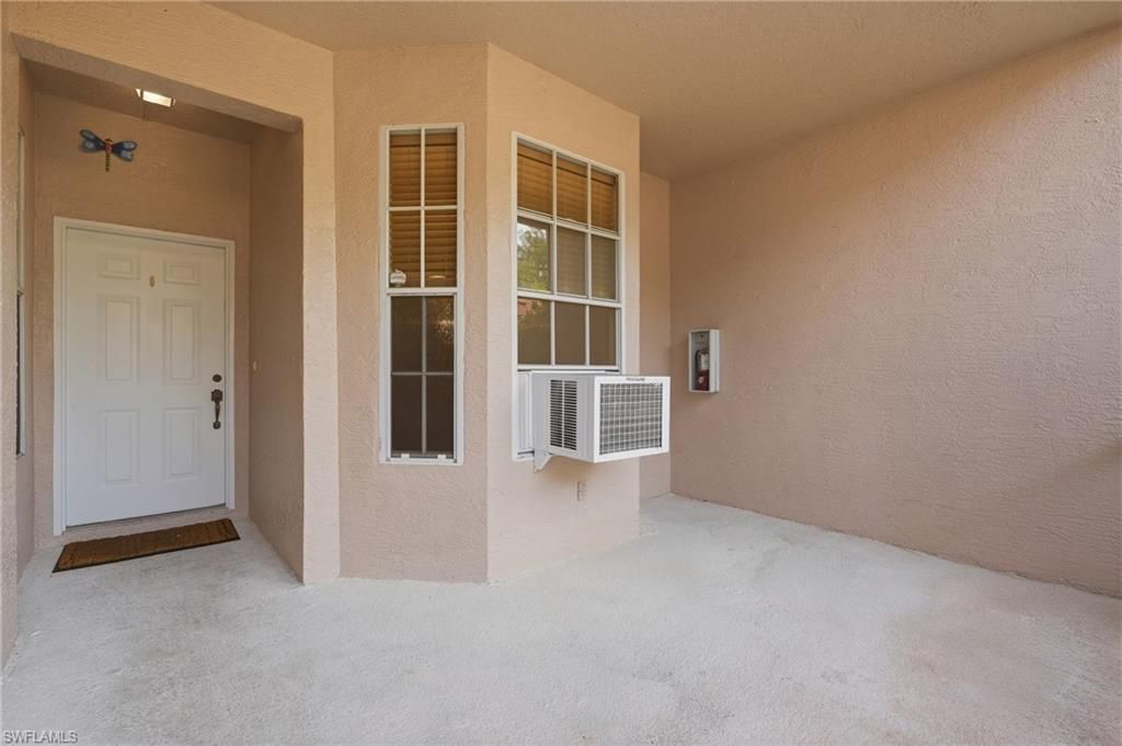 8045 Tiger Cv, Unit 502, Naples, FL 34113 Photo