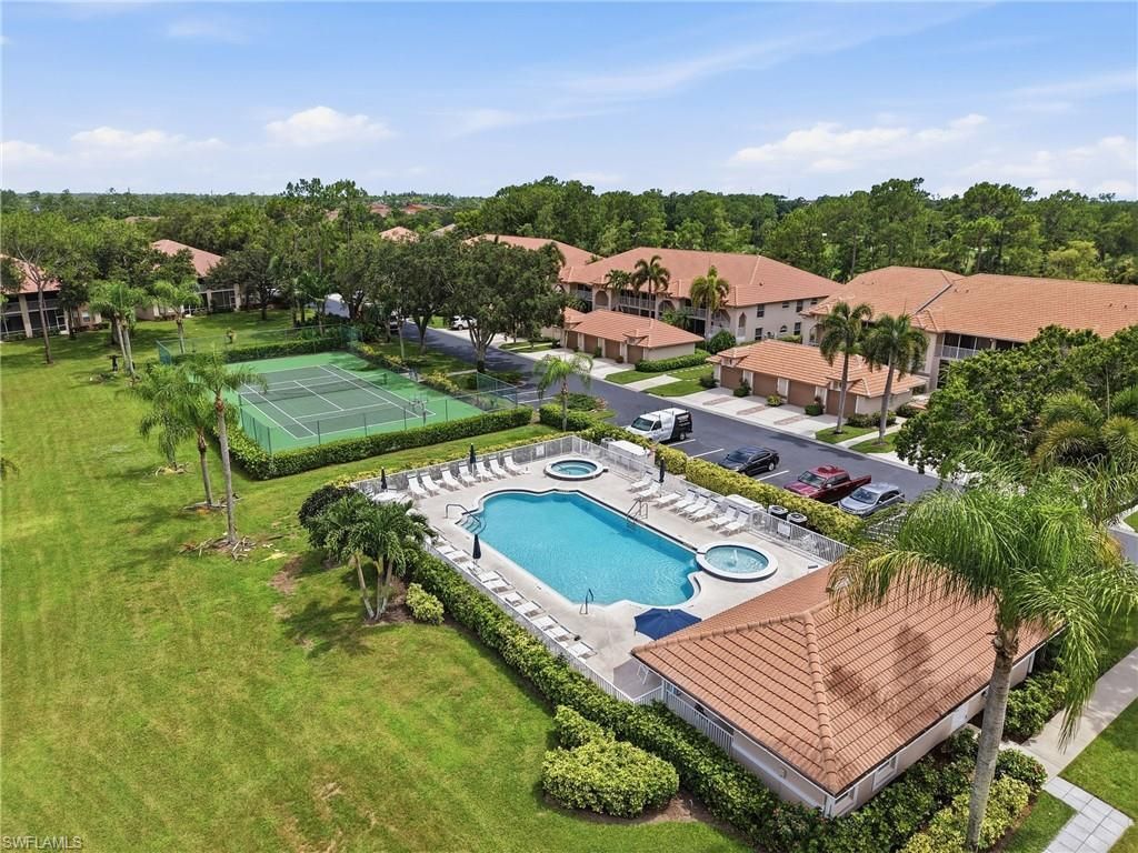 8045 Tiger Cv, Unit 502, Naples, FL 34113 Photo