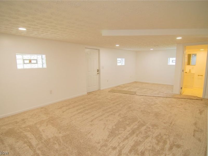 315 Nimitz Avenue, Wintersville, OH 43953 Photo 37