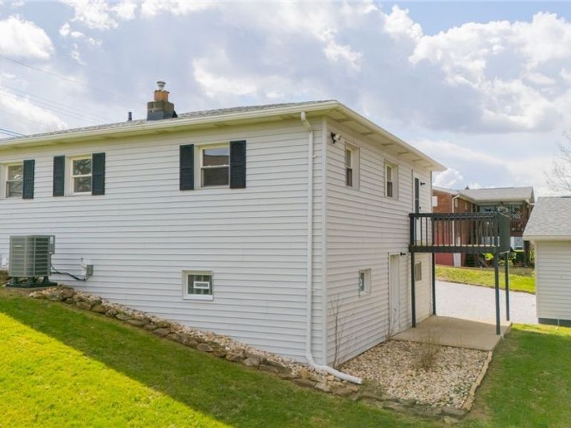 315 Nimitz Avenue, Wintersville, OH 43953 Photo 4