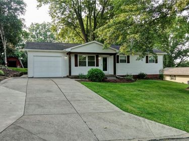 403 Engadine Court SW, Sugarcreek, OH 44681