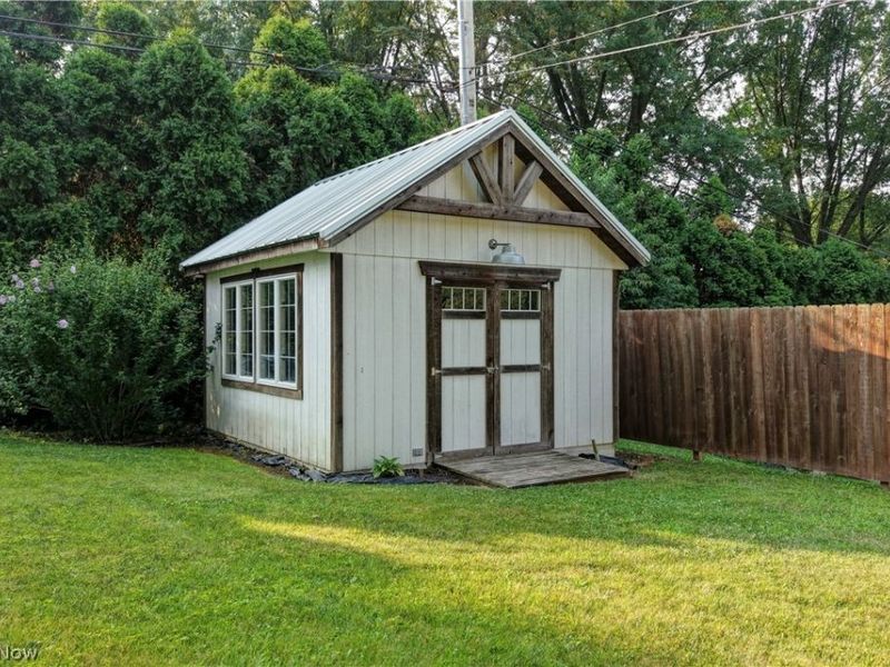 403 Engadine Court SW, Sugarcreek, OH 44681 Photo 20