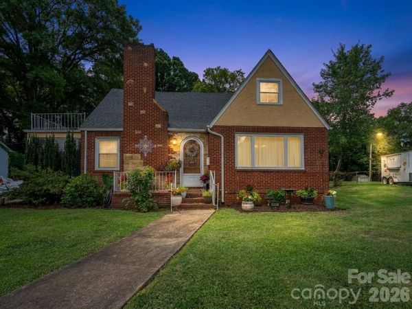 1017 Druid Circle, Charlotte, NC 28206