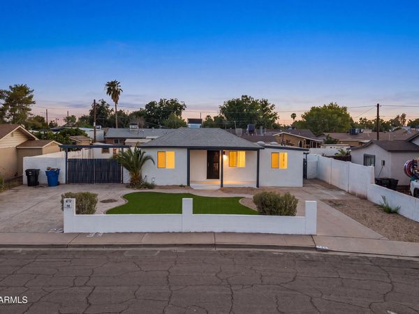 934 S PIONEER Street, Mesa, AZ 85204
