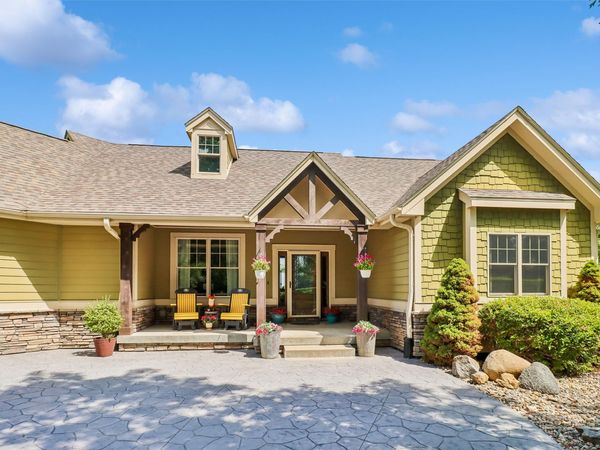 13541 169th Lane , Indianola, IA 50125