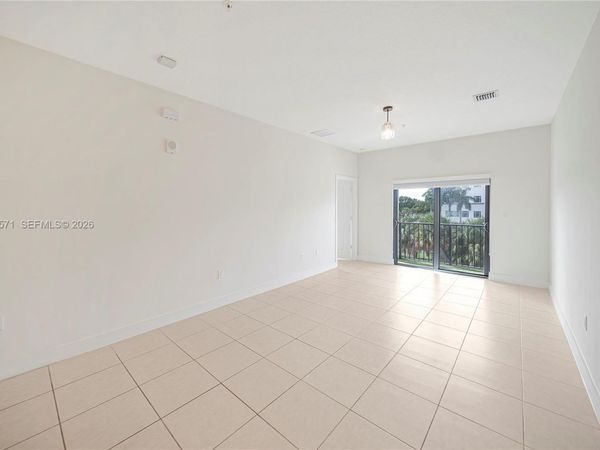 8265 NW 41st St , Unit C-202, Doral, FL 33166