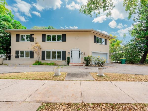 580 UNIVERSITY DR, Unit 2, Coral Gables, FL 33134
