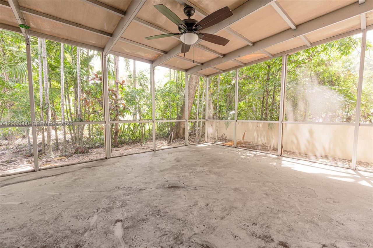 580 University Dr, Unit 2, Coral Gables, FL 33134 Photo