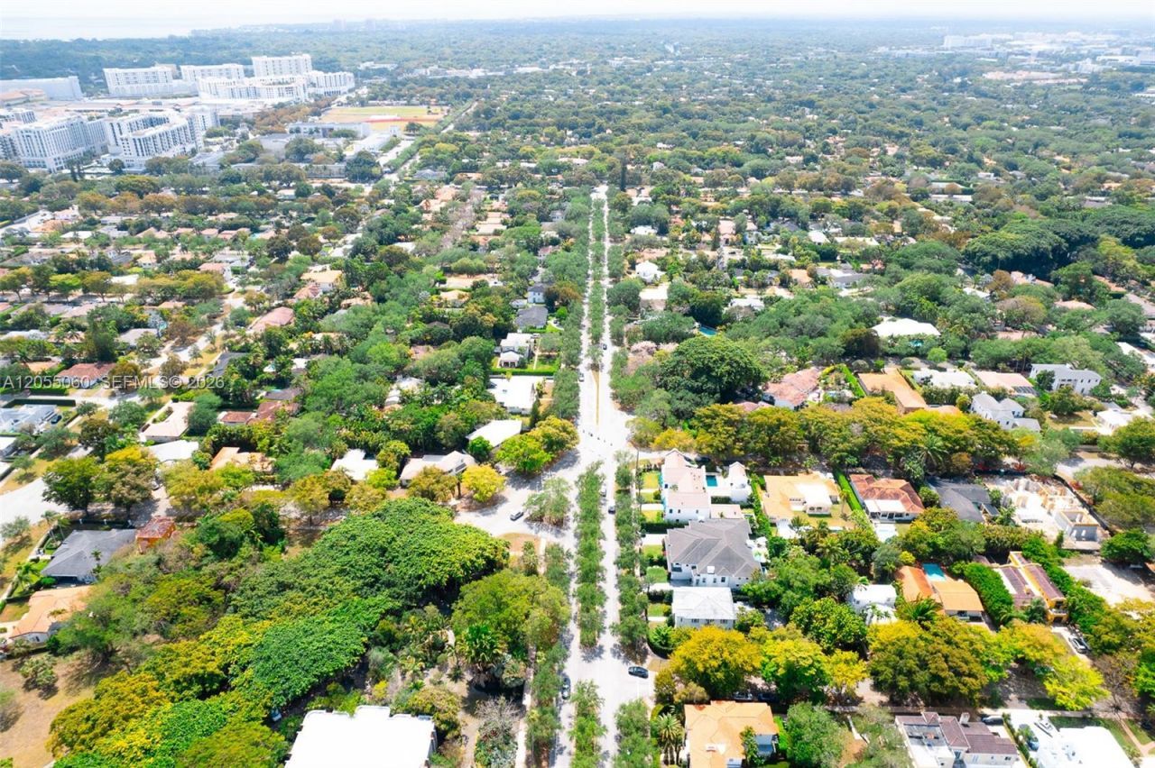 580 University Dr, Unit 2, Coral Gables, FL 33134 Photo
