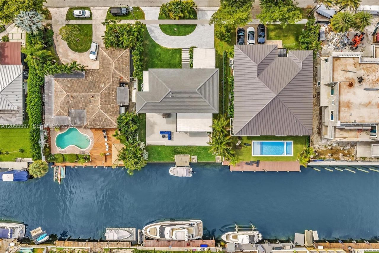13045 Coronado Ter, North Miami, FL 33181 Photo