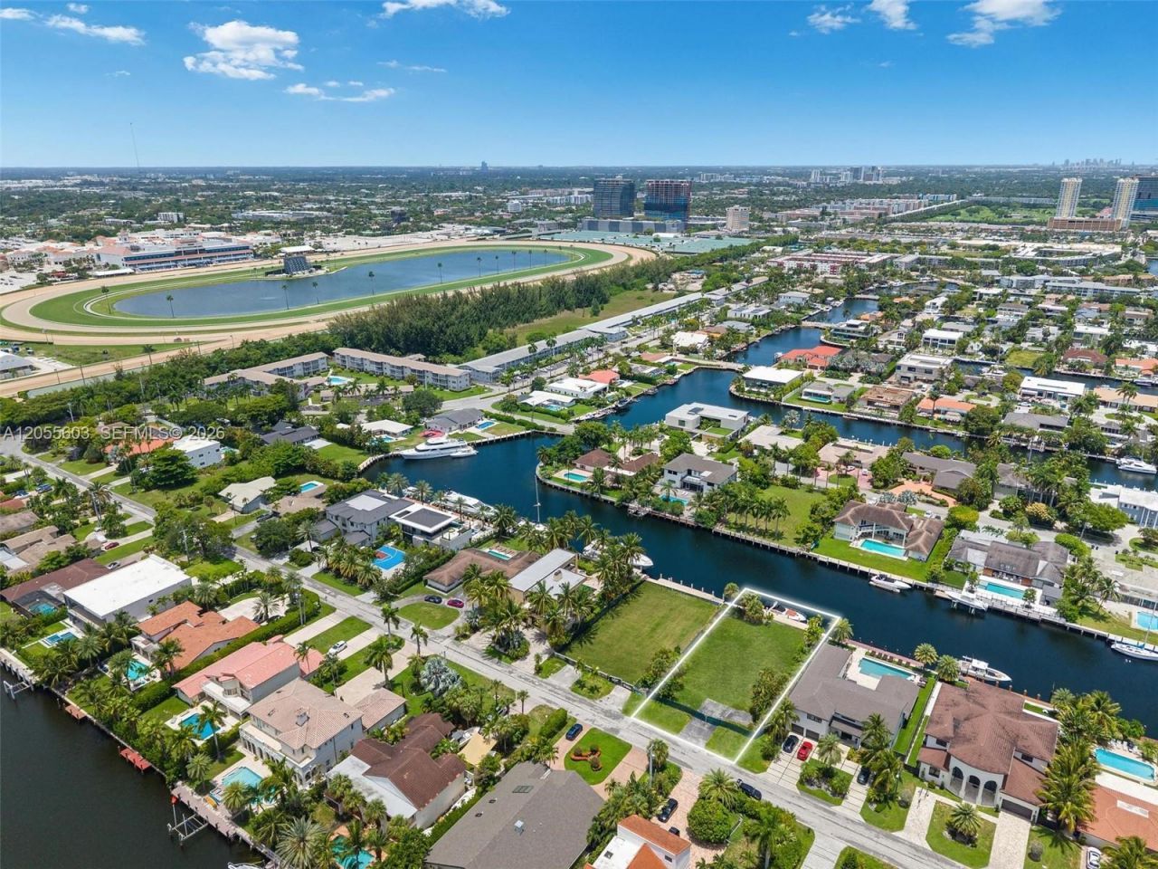 460 Holiday Dr , Hallandale Beach, FL 33009 Photo