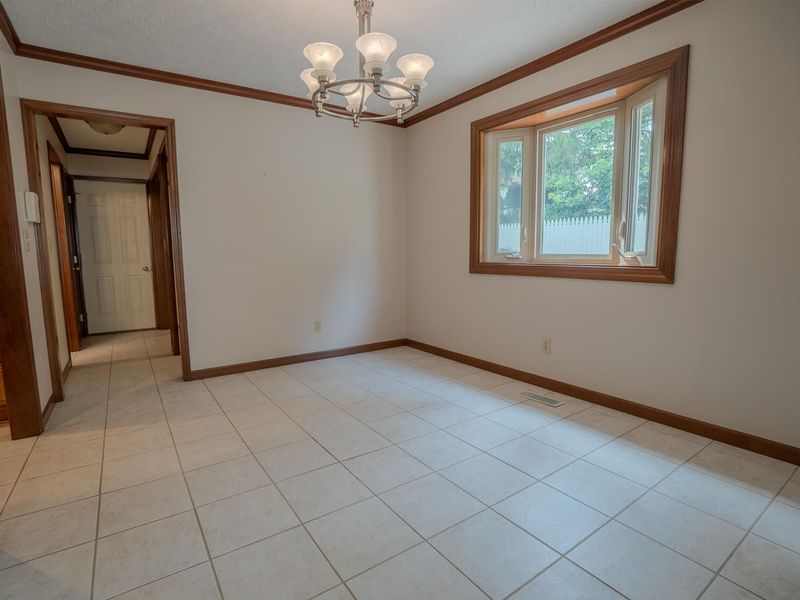 1579 Timberidge , Sidney, OH 45365 Photo 8